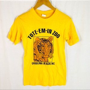 Vintage Tote-em-in Zoom NC Tiger Tshirt Small
